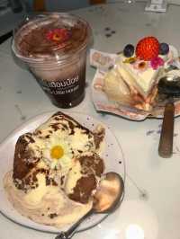 เฮือนน้อย Little house-coffee and bakery