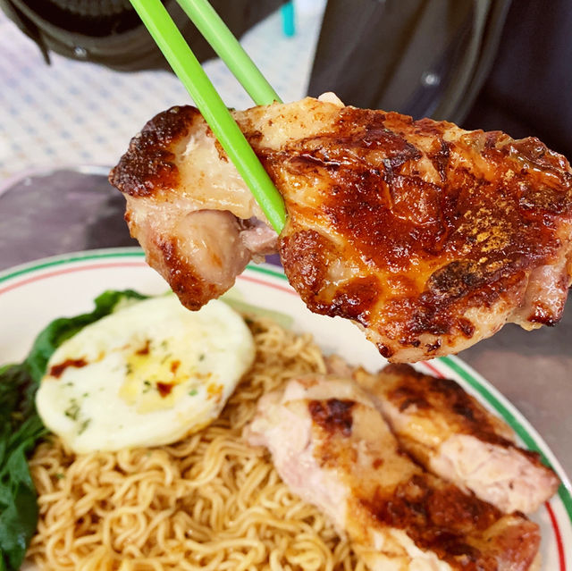 台灣也有道地港式茶餐廳！連裝潢都原汁原味