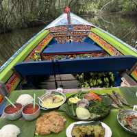 Barahom Barzaar ล่องเรือกอและ 