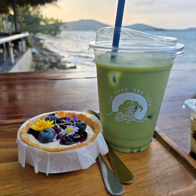The ruby sea cafe แน่ใจนะว่าอยู่ภูเก็ต!!