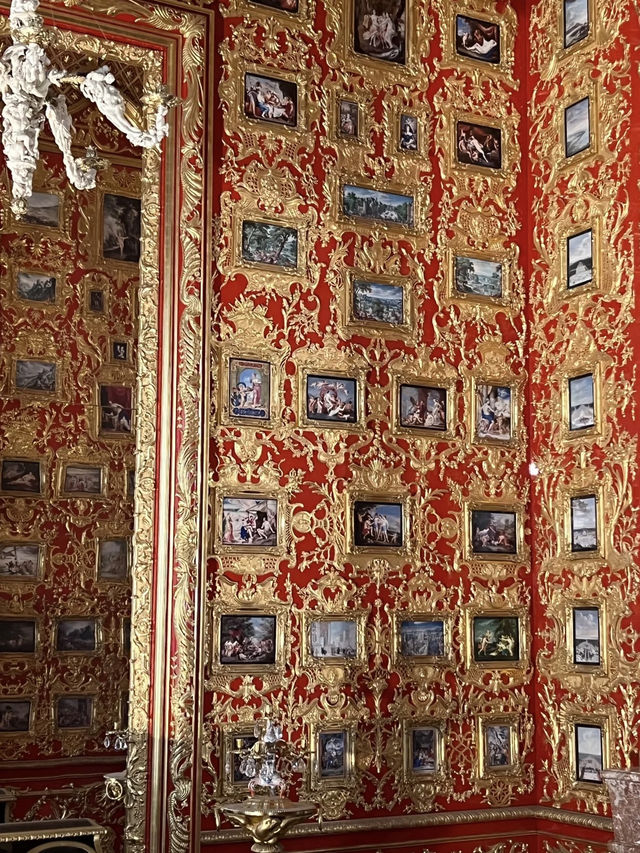 A Journey Through Royal Grandeur: Visiting the Residenz Museum, Munich A Journey Through Royal Grandeur: Visiting the Residenz Museum, Munich