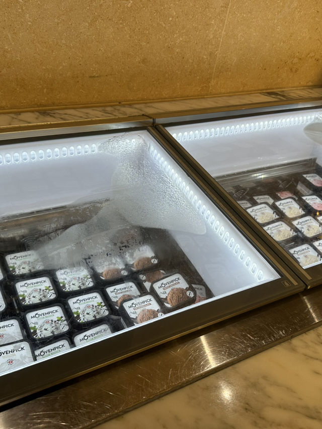 宮廷風的自助餐-歷山酒店