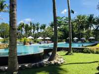 Dusit Thani Krabi Beach Resort ที่พักหรู ติดทะเล