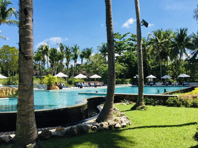 Dusit Thani Krabi Beach Resort ที่พักหรู ติดทะเล