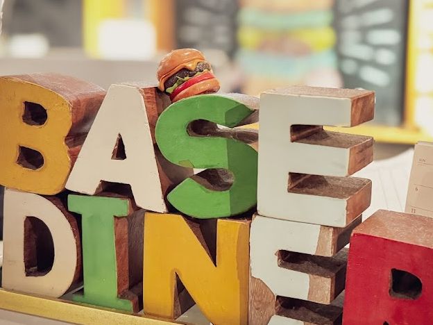 ハンバーガー専門店🤍【BASE DINER(ベースダイナー)】