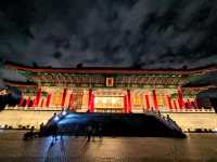 Chiang Kai-Shek Memorial Hall ในยามค่ำคืน