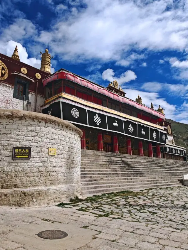 Exploring Drepung Monastery: A Glimpse into Tibet’s Spiritual Heart