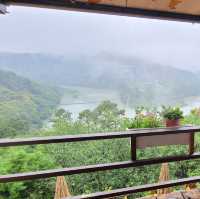 走走觀音洞步道看蝙蝠洞；森鄰水岸景觀咖啡廳覓美食