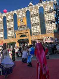 Beneath the Minarets: A Day at Xinjiang’s Grand Bazaar