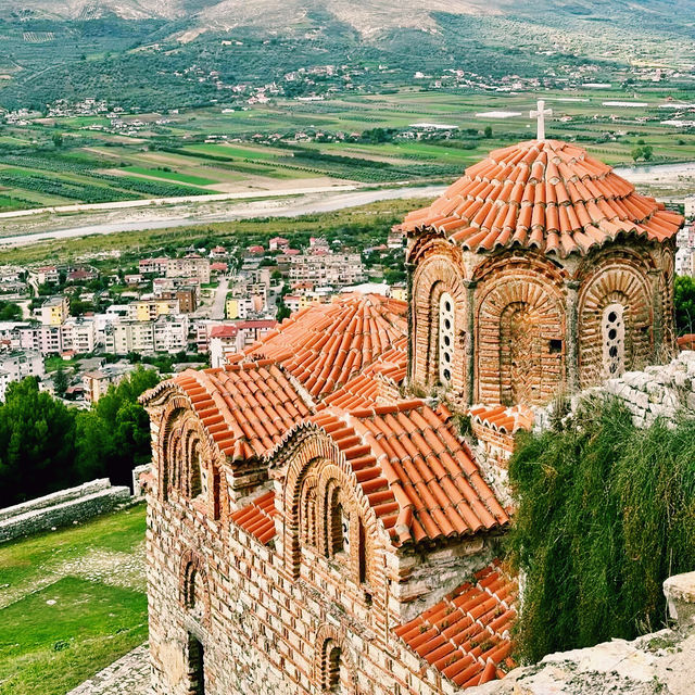🏰 Berat Unfiltered: Ottoman Vibes, Window Therapy & Cheese Overload 🧀