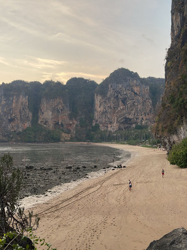 อ่าวนาง ประตูสู่สวรรค์แห่งทะเลอันดามัน