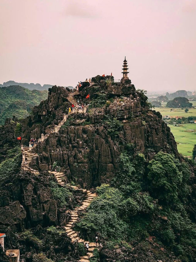 Du lịch HANG MÚA