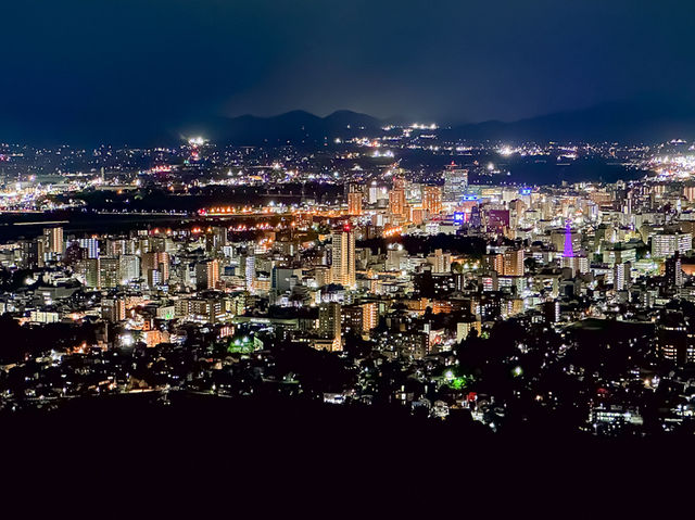 岩山展望台で絶景を楽しもう！雄大な景色に感動🏞️