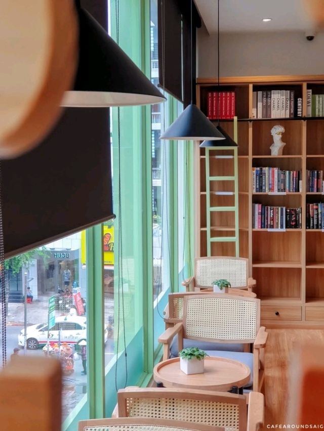 CalmSense Book Cafe
