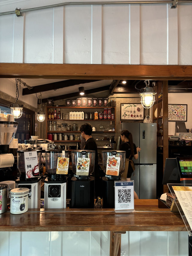 ปีดี coffee roaster คาเฟ่ดีๆที่ลำนารายณ์