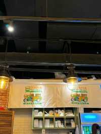 TUK TUK BOAT NOODLE 