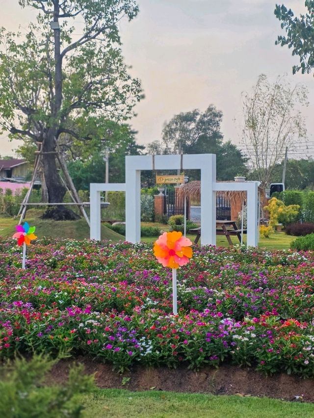 คาเฟ่สวนดอกไม้ฉะเชิงเทรา