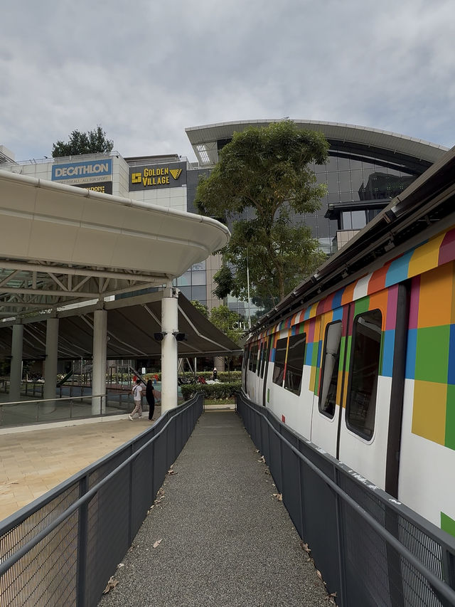 A Surprising Discovery: The CDL EcoTrain and Its Interactive Sustainability Exhibits