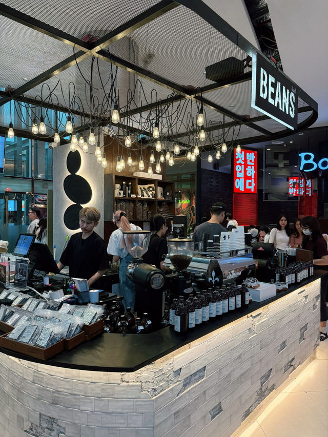 มัทฉะลาเต้อร่อยๆที่ร้าน Beans สาขาพารากอน