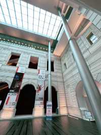 Victoria Theatre & Concert Hall: A Must-Visit Citywalk Gem in Singapore 