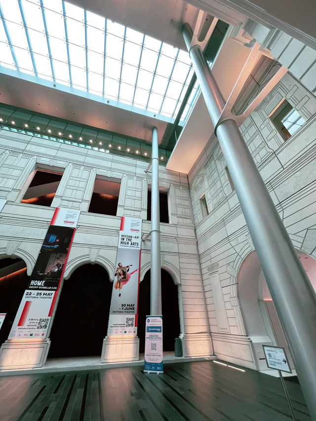 Victoria Theatre & Concert Hall: A Must-Visit Citywalk Gem in Singapore 