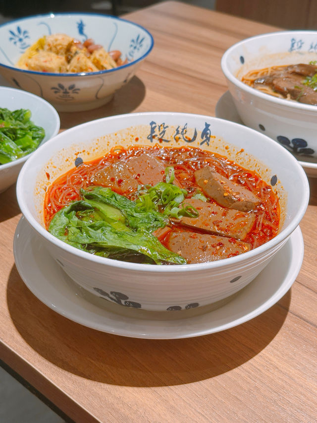 台灣過江龍麵店