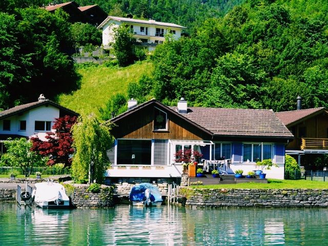 💎 Spiez – Where Mountains Watch Over Turquoise Water