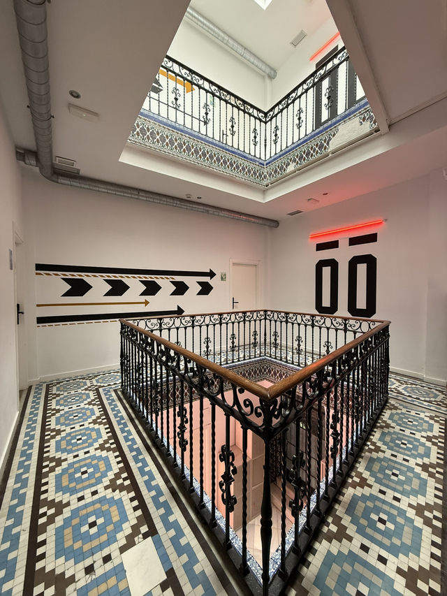 Spacious community hostel in Seville