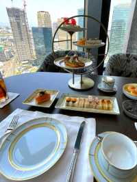 🌸 Waldorf Astoria Osaka – A Royal Stay in the Sky of Osaka 🏯🌆