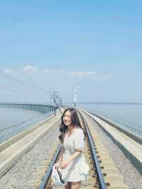 รถไฟลอยน้ำลพบุรี
