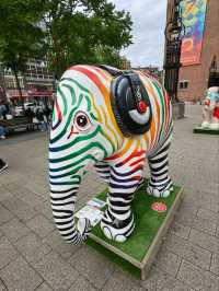 慶祝阿姆斯特丹建城750 週年的Elephant Parade
