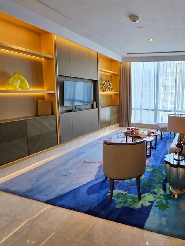 🇮🇩✨ Jakarta Royal Escape: Art, Elegance & Luxury at Raffles! 🎨👑
