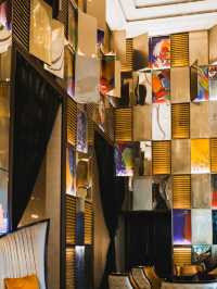 🇮🇩💫 Luxury with a Splash of Art: Discover Raffles Jakarta! 🖼️🌺