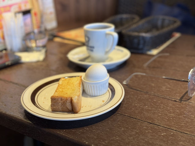 ☕ Cozy Mornings at Hoshino Coffee – Fukuoka Futamatase Shop
