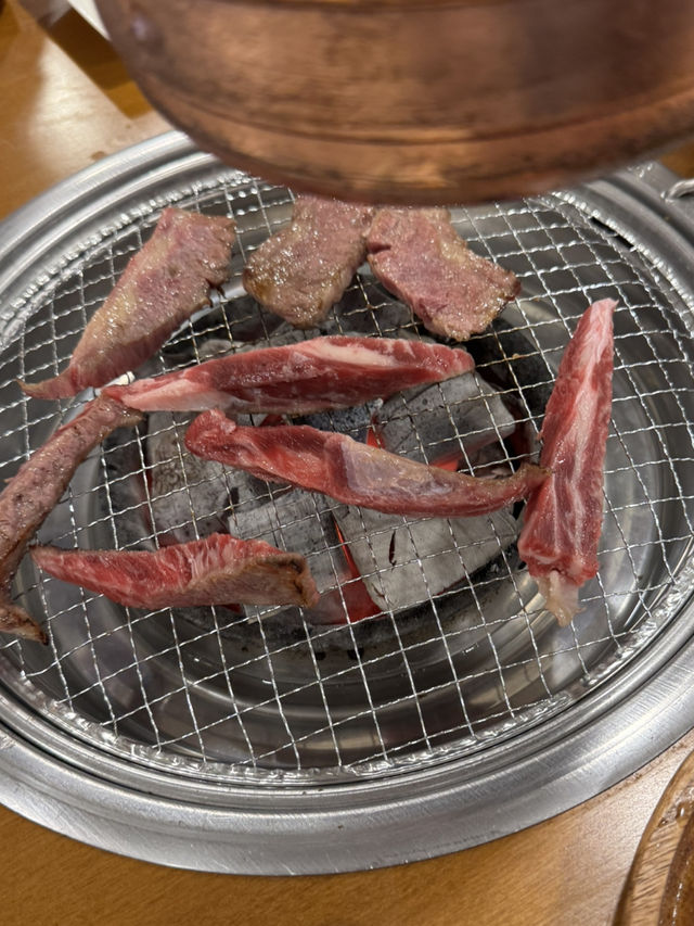 塩とヤンニョム味が楽しめる！炭火カルビ屋さん
