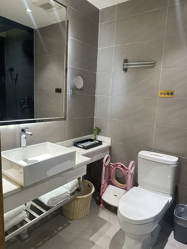 Howdy Smart Hotel