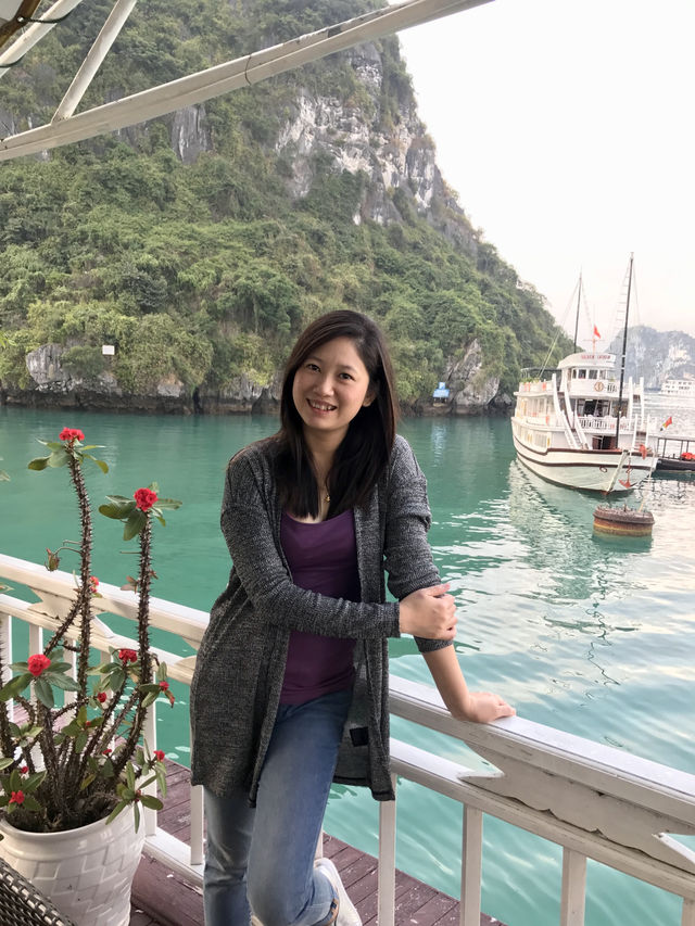 🚢 1-Night Ha Long Bay Cruise: A Journey Through Vietnam’s Dreamscape 🌅🇻🇳