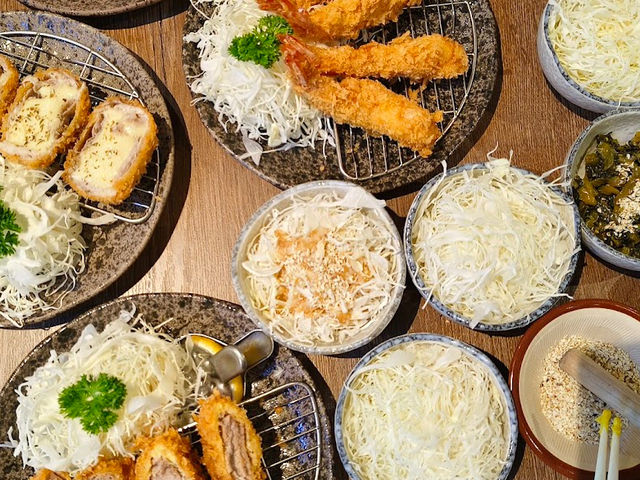 @Gin Gin T. - กิน กิน ทงคัตสึ