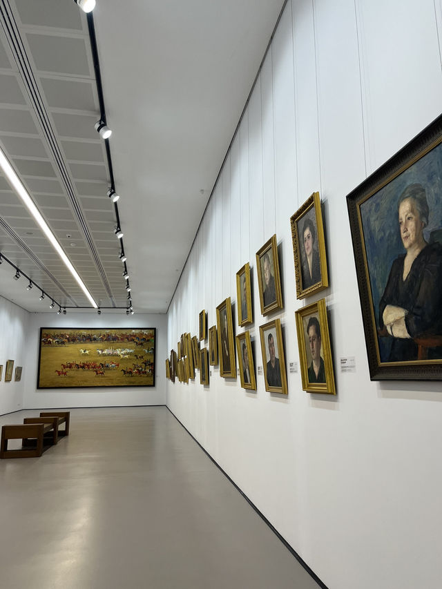 Beauty at the Georgian Museum of Fine Arts 🎨🇬🇪