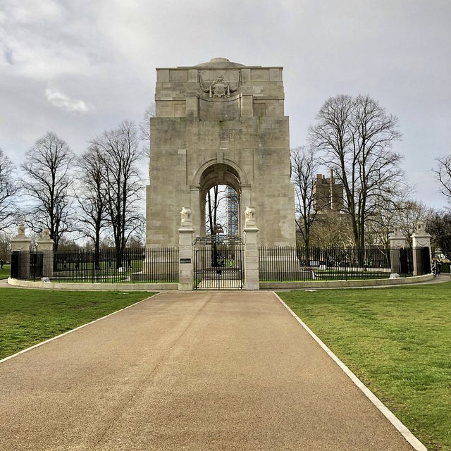 🌼 Open Space and City Views at Victoria Park
