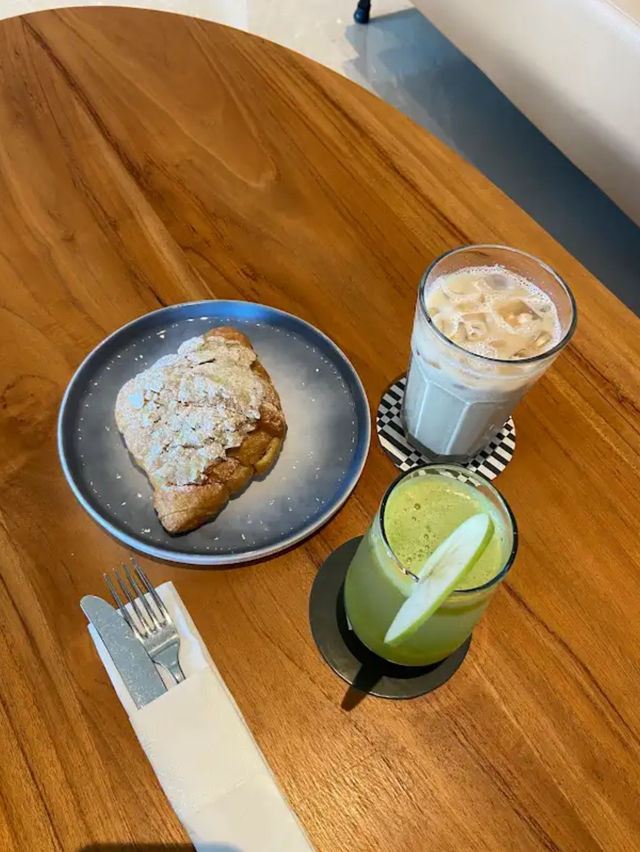 The Art of Chill: Liminal Coffee + Bites Unplugged