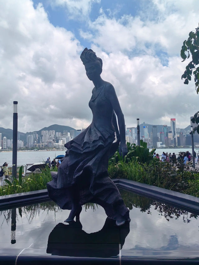 Victoria Harbour: The Heartbeat of Hong Kong on a Budget