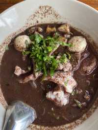 ก๋วยเตี๋ยวตำนานในบาง