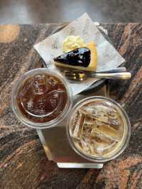 คาเฟ่ญี่ปุ่นกลางกรุง ย่านคู้บอน Rinji Bean & Brew