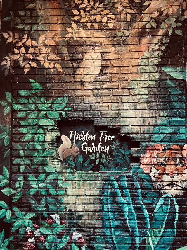 Hidden Tree Garden 