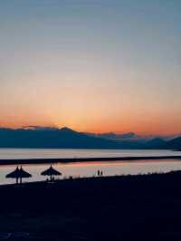 Sayram Lake in Xinjiang, Blue Water and Pure Chill