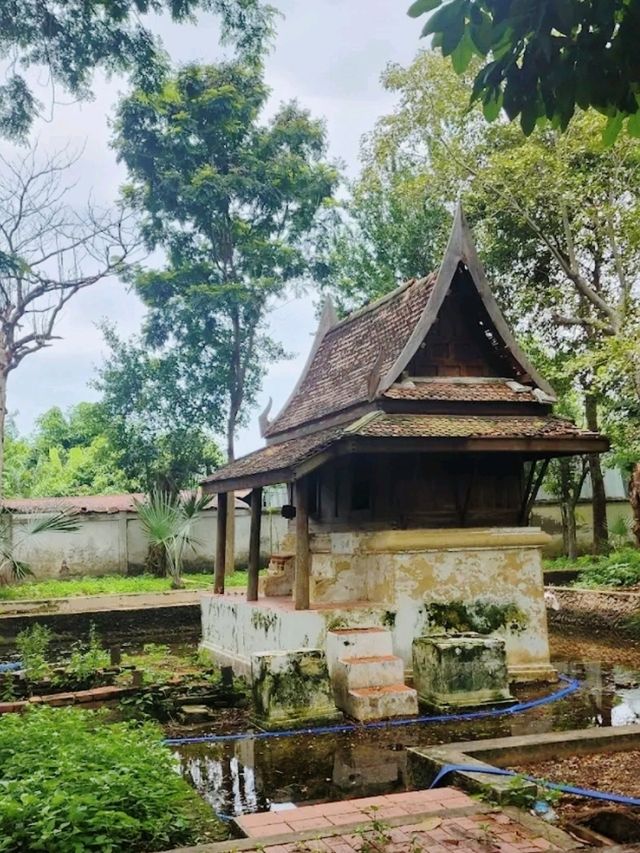 มาชมความโบราณที่วัดใหญ่สุวรรณารามวรวิหารกันครับ!