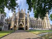 Westminster Abbey: A Gothic Masterpiece and Britain's Historical Chronicle
