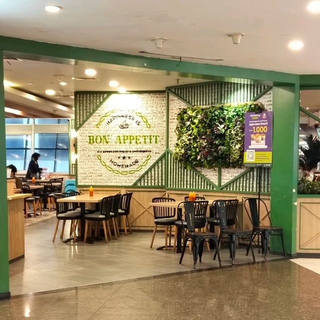 The Mediterranean Solaria: A Taste of the Coast