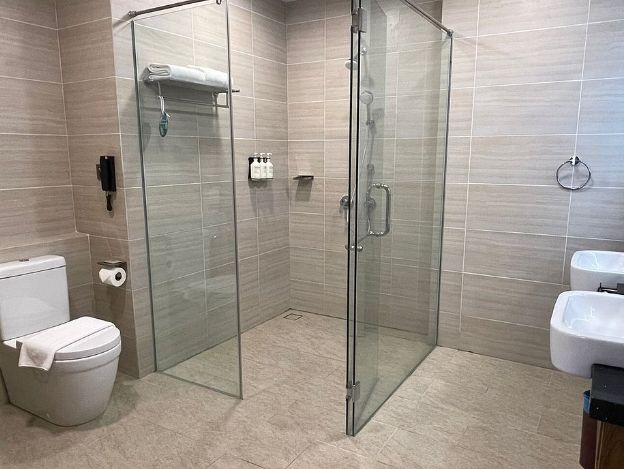 Urban Comfort Meets Convenience Urban Comfort Meets Convenience